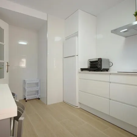 135 Livingtarifa Luna