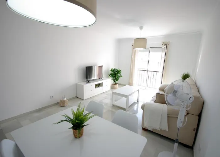 135 Livingtarifa Luna شقة *